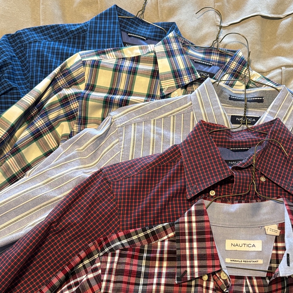 Lot of 5 - Nautica Men's Casual Button Down Shirts (Size S)